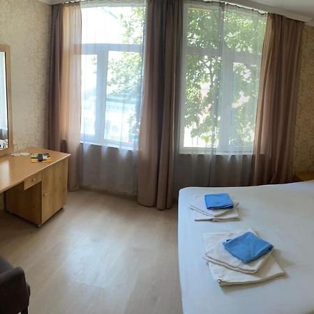 Hotel Еника Varna Esterno foto