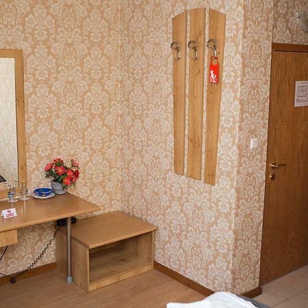 Hotel Еника Varna Esterno foto
