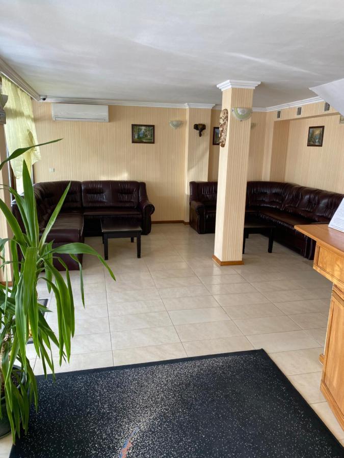 Hotel Еника Varna Esterno foto