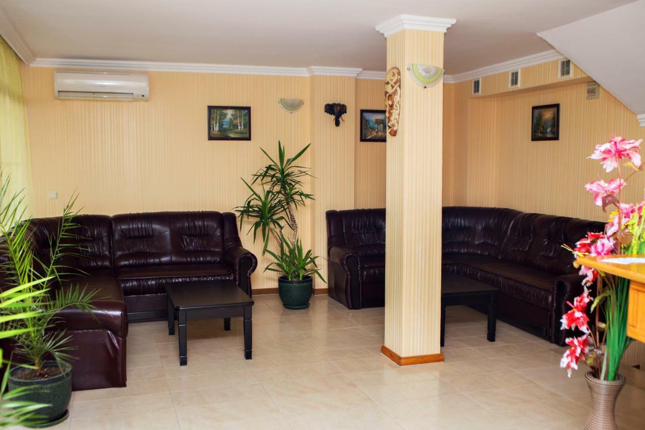 Hotel Еника Varna Esterno foto